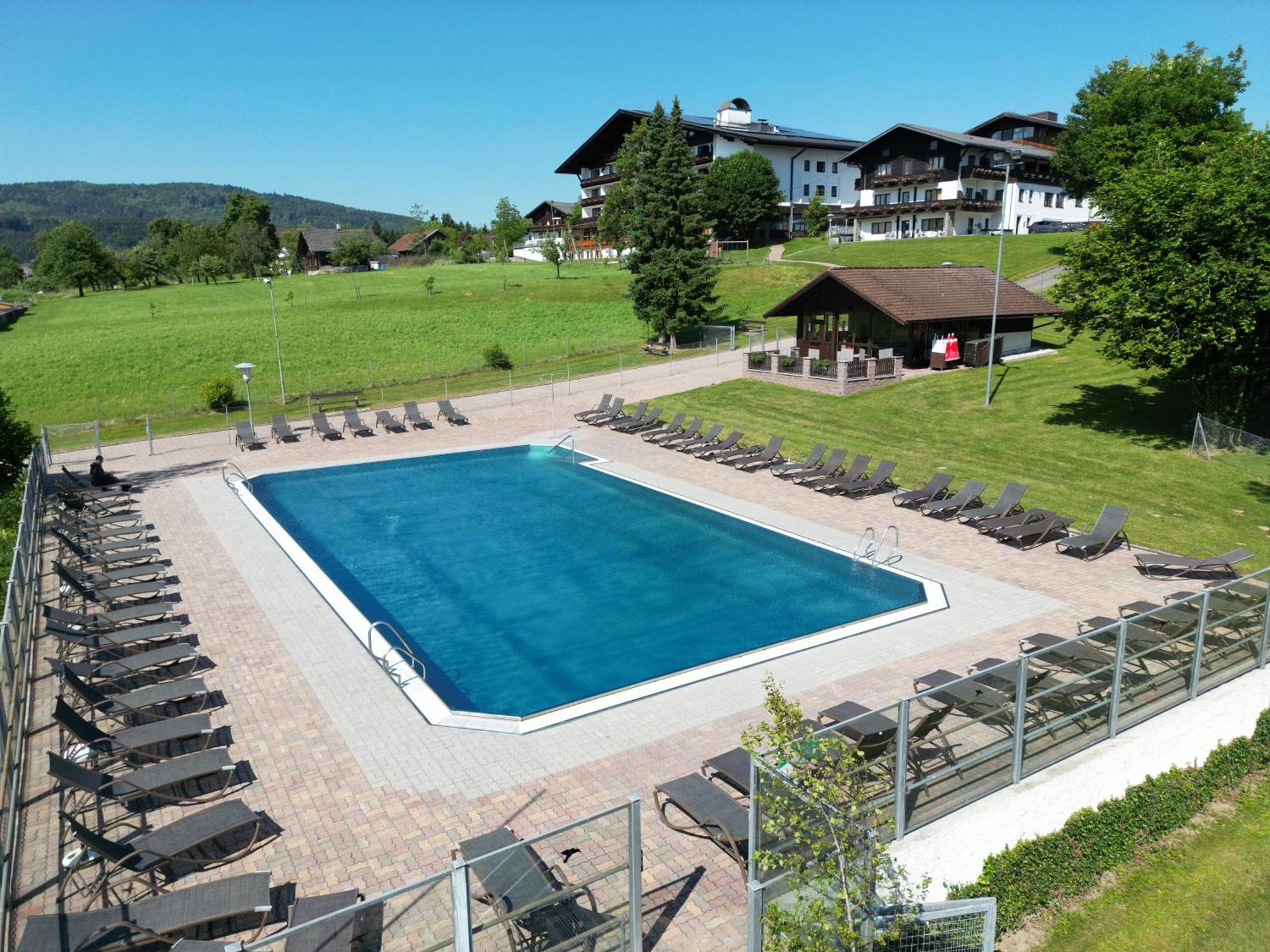 Hotel Lohninger-Schober Санкт-Георген-им-Аттергау Экстерьер фото
