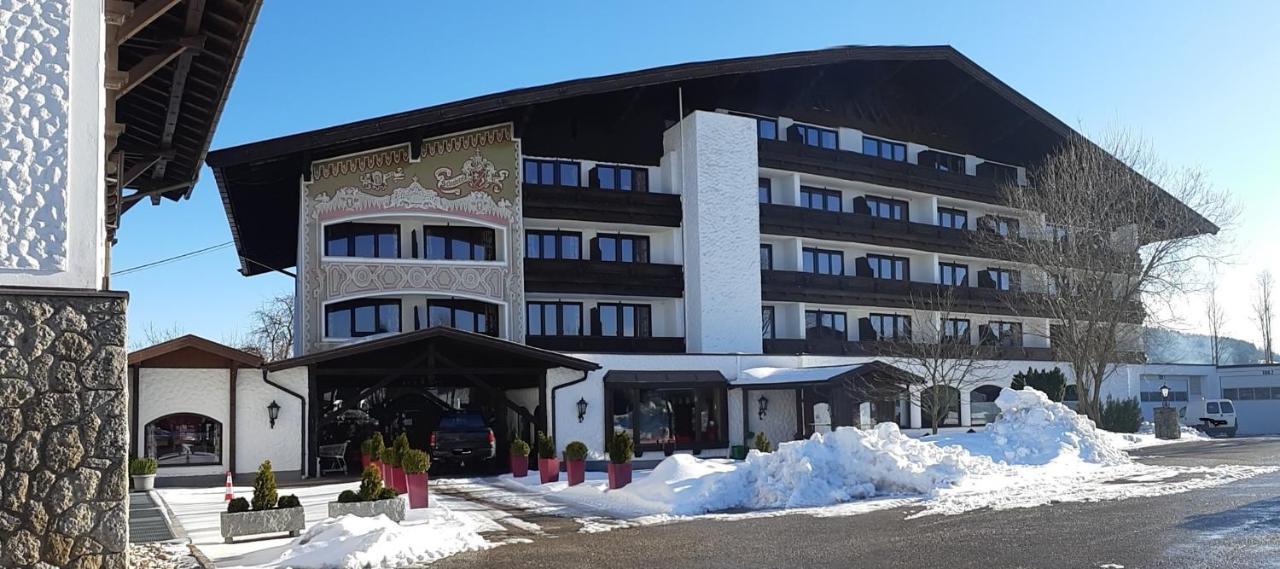 Hotel Lohninger-Schober Санкт-Георген-им-Аттергау Экстерьер фото